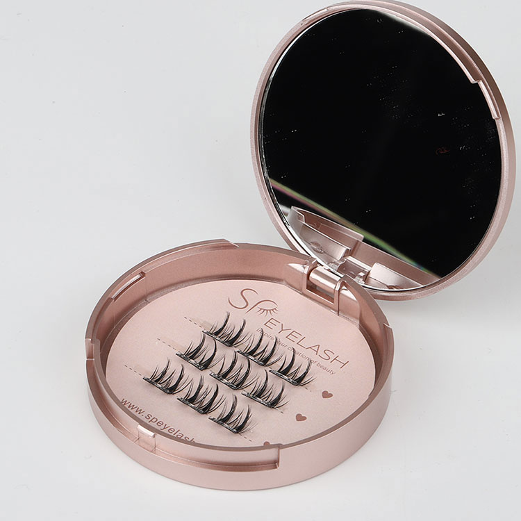 Wie man selbstklebende Wimpern verwendet
