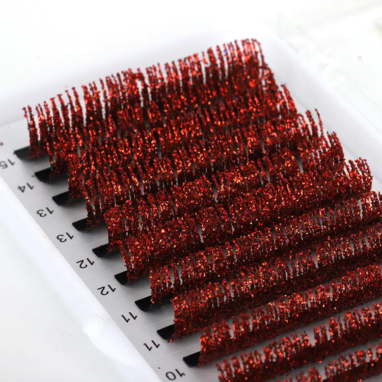 Rote Glitzer -Wimpernerweiterung